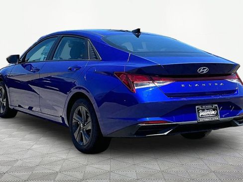 Used 2023 Hyundai Elantra SEL FWD image 8
