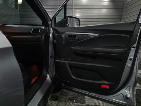 Used 2023 Honda Passport TrailSport image 33