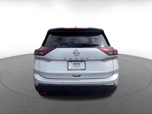Used 2025 Nissan Rogue SV FWD image 12
