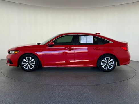 Used 2023 Honda Civic LX image 2