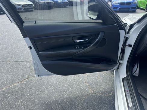 Used 2015 BMW M3 RWD image 27