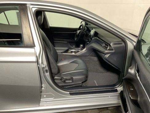 Used 2022 Toyota Camry SE image 36