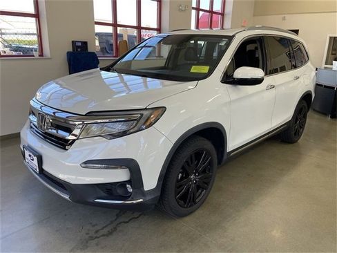 Used 2020 Honda Pilot Touring image 2