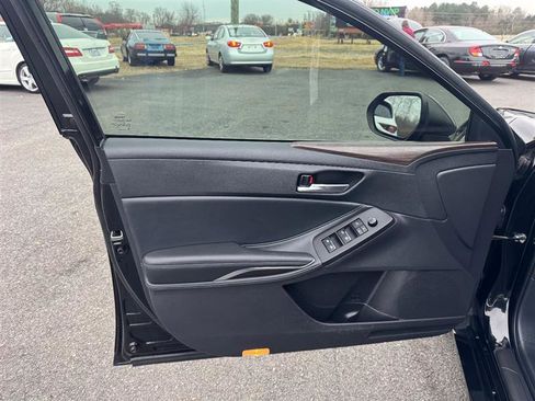 Used 2019 Toyota Avalon XLE w/ All Weather Liner Package image 30