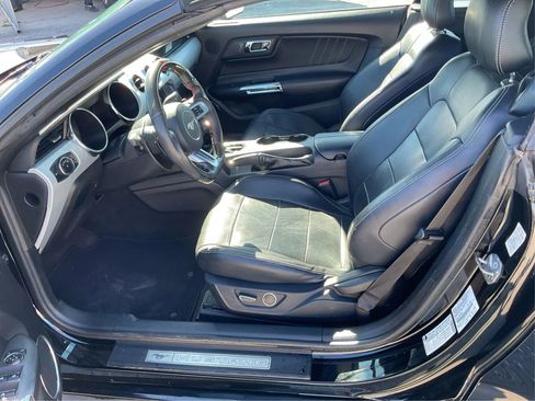 Used 2016 Ford Mustang Premium image 9