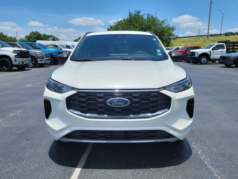 Used 2023 Ford Escape ST-Line w/ Tech Pack #1 FWD image 3