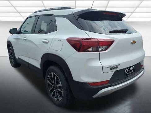 New 2026 Chevrolet TrailBlazer LT w/ Convenience Package image 3