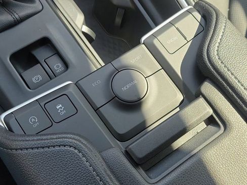 New 2026 Toyota Grand Highlander XLE FWD image 18