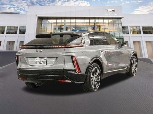Used 2026 Cadillac Lyriq Premium Luxury RWD image 4