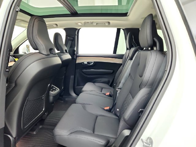 New 2025 Volvo XC90 B6 Core w/ Climate Package AWD/4WD image 26