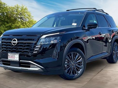 New 2026 Nissan Pathfinder SL w/ SL Premium Package (P04) FWD image 2