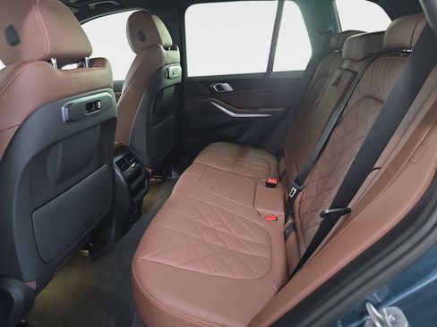 New 2026 BMW X5 sDrive40i image 9