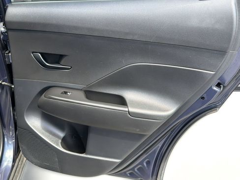 Used 2025 Hyundai Kona SEL FWD image 30