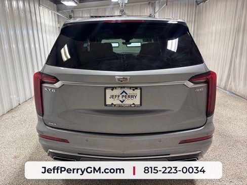 Used 2024 Cadillac XT6 Premium Luxury w/ Technology Package AWD/4WD image 4
