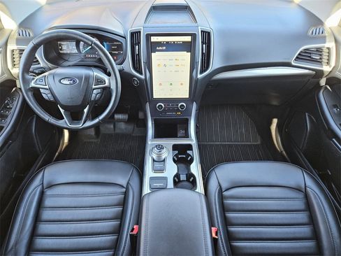 Used 2022 Ford Edge SEL w/ Convenience Package image 12