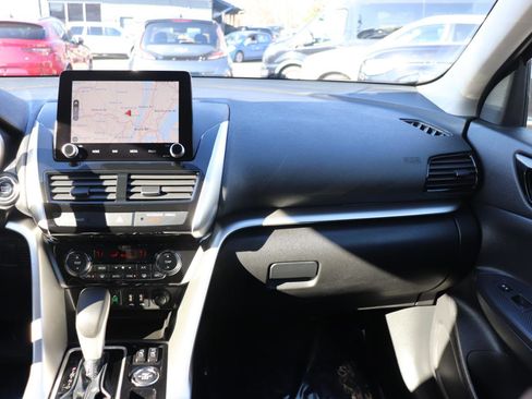 Used 2025 Mitsubishi Eclipse Cross SE image 17