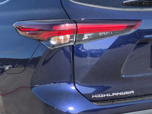Certified 2026 Toyota Highlander XLE AWD/4WD image 30