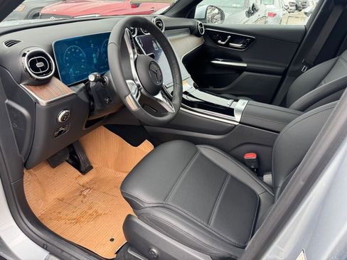 New 2026 Mercedes-Benz GLC 300 GLC 300 image 9