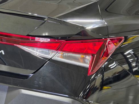 Certified 2025 Hyundai Elantra Sport image 12