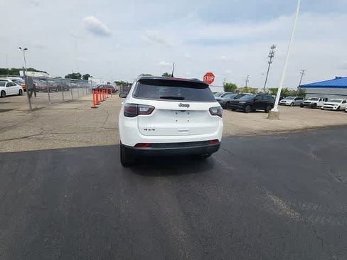 Used 2022 Jeep Compass High Altitude AWD/4WD image 24