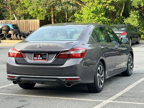 Used 2017 Honda Accord EX-L image 5