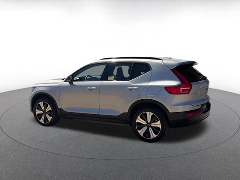 Used 2023 Volvo XC40 Recharge Plus image 10