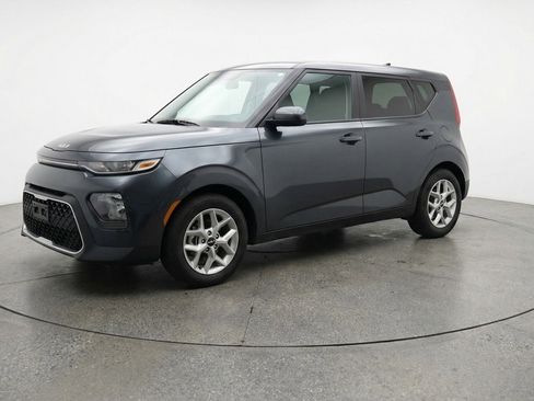 Used 2025 Kia Soul LX w/ LX Technology Package FWD image 3