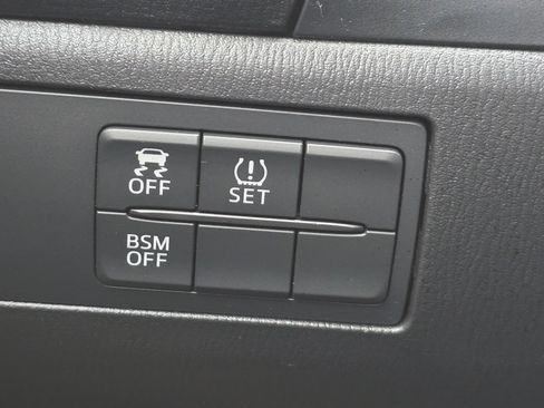 Used 2016 MAZDA MAZDA3 s Touring image 23