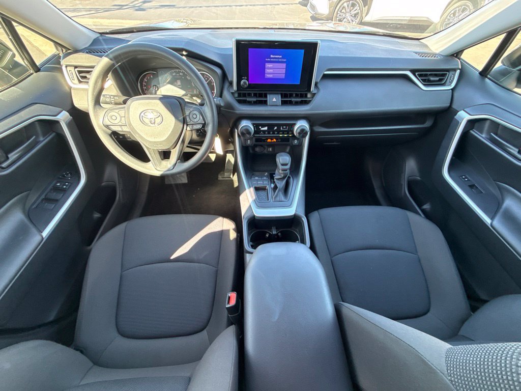 Certified 2025 Toyota RAV4 LE FWD image 29