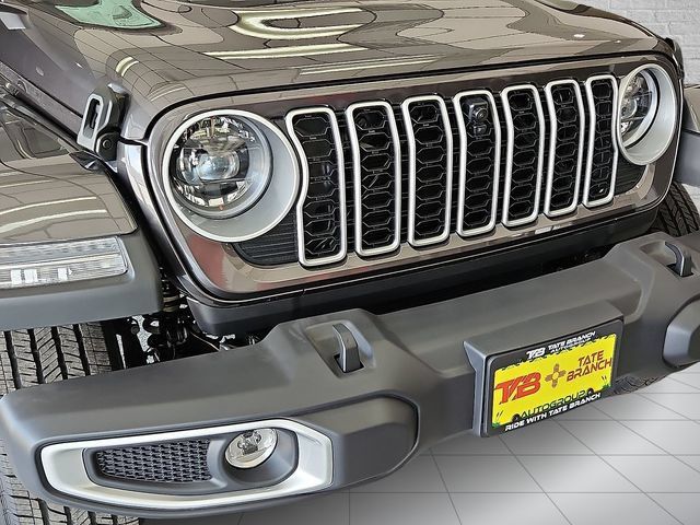 New 2025 Jeep Wrangler Unlimited Sahara w/ Technology Group AWD/4WD image 5