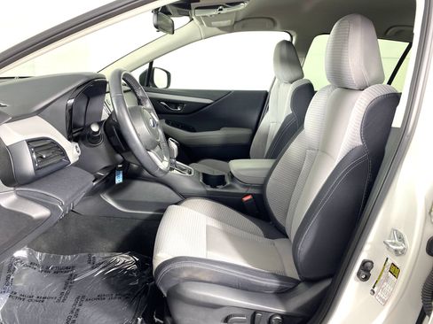 Used 2023 Subaru Outback Premium AWD/4WD image 15