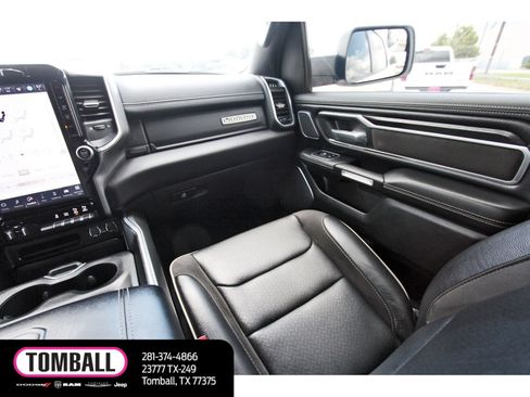 Used 2023 RAM 1500 Laramie AWD/4WD image 11