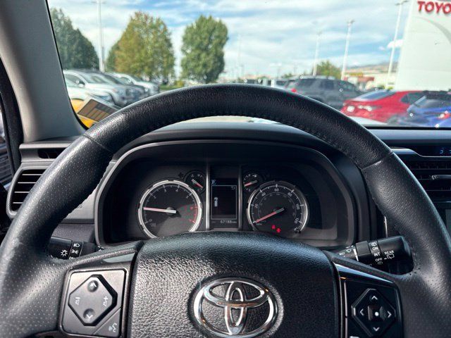 Used 2021 Toyota 4Runner TRD Off-Road Premium w/ Moonroof Package AWD/4WD image 11