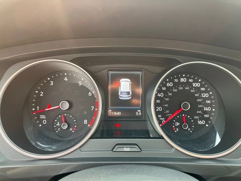 Used 2018 Volkswagen Tiguan SEL AWD/4WD image 22