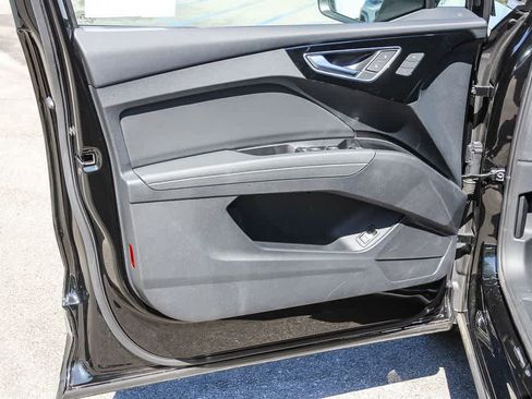 Used 2024 Audi Q4 e-tron Premium Plus w/ Premium Plus image 22