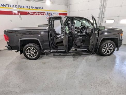 Used 2017 GMC Sierra 1500 SLT image 16