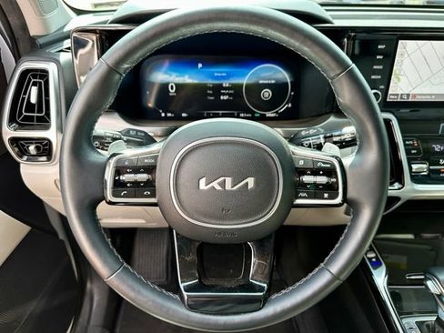 Used 2023 Kia Sorento SX AWD/4WD image 37