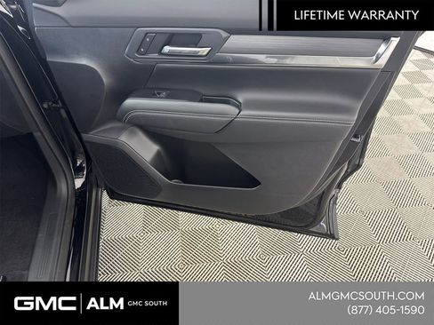 New 2026 GMC Terrain Elevation w/ Elevation Premium Package image 16