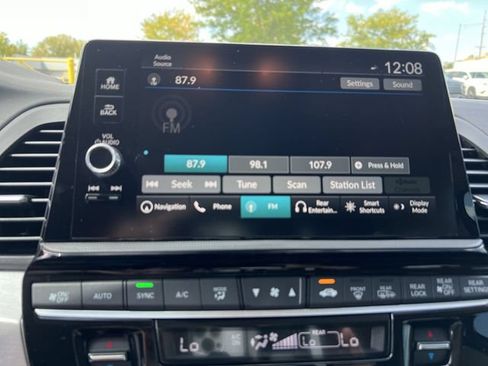 Used 2025 Honda Odyssey Touring image 14