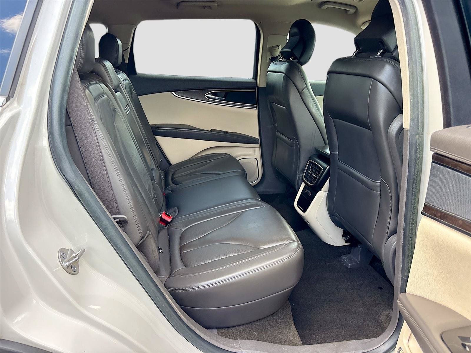 Used 2019 Lincoln Nautilus Select FWD image 26