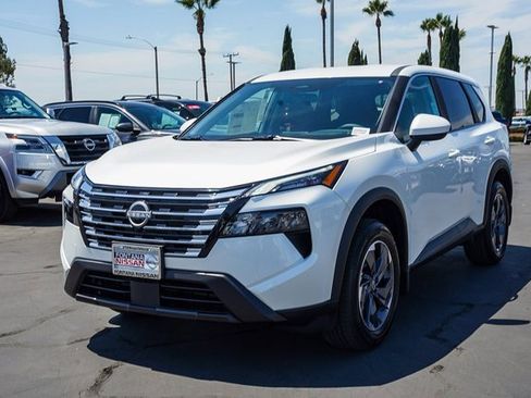 New 2026 Nissan Rogue SV image 4