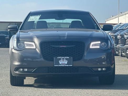 Used 2023 Chrysler 300 S image 9