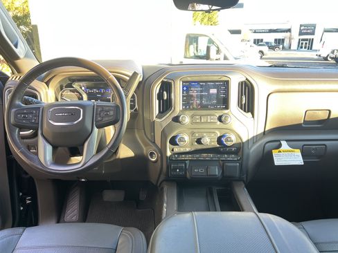 Used 2023 GMC Sierra 2500 Denali w/ Denali Ultimate Package image 29