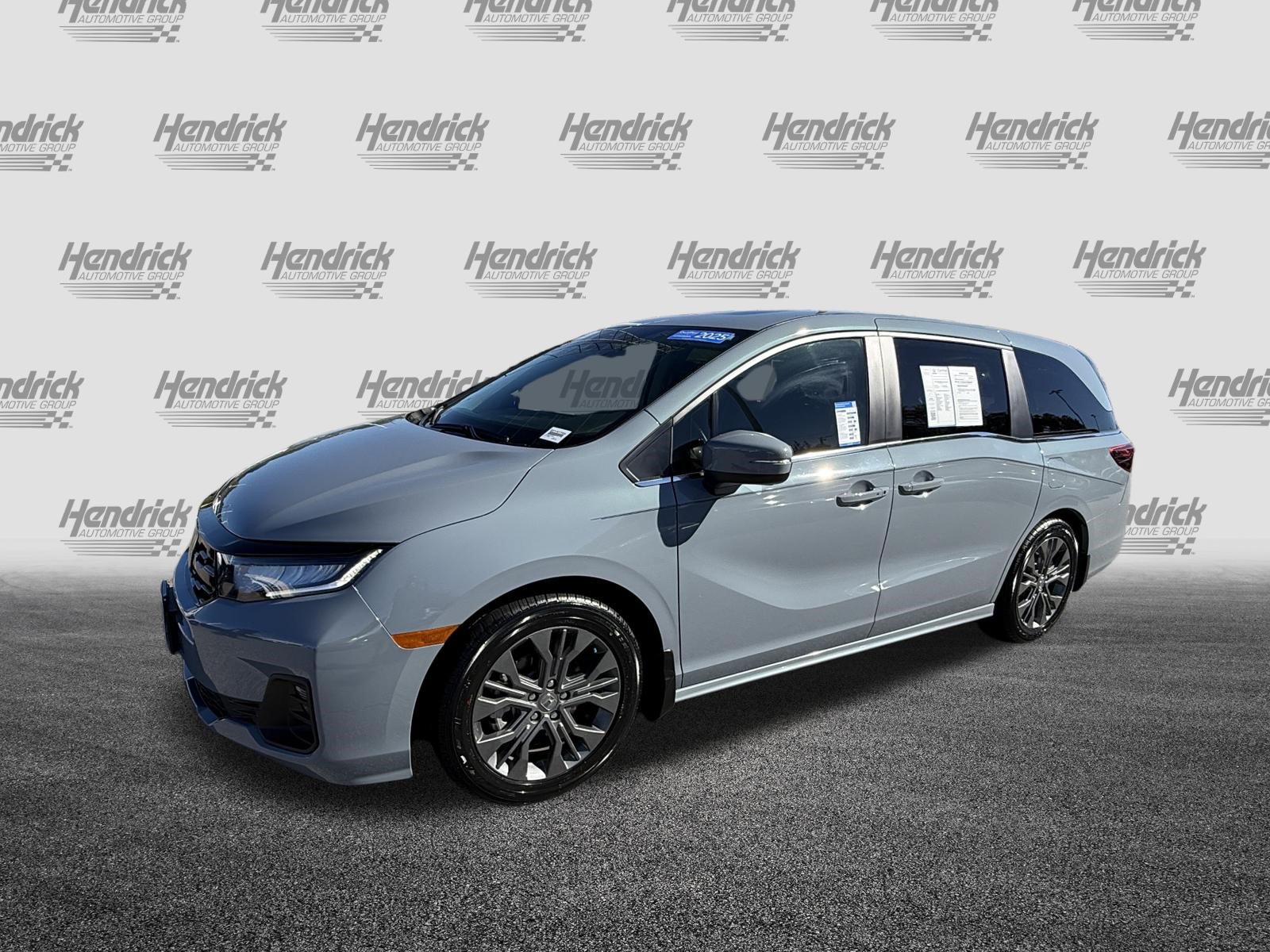 Used 2025 Honda Odyssey Touring image 5