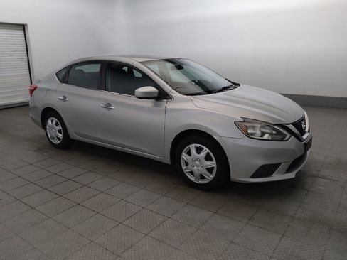 Used 2016 Nissan Sentra S FWD image 11