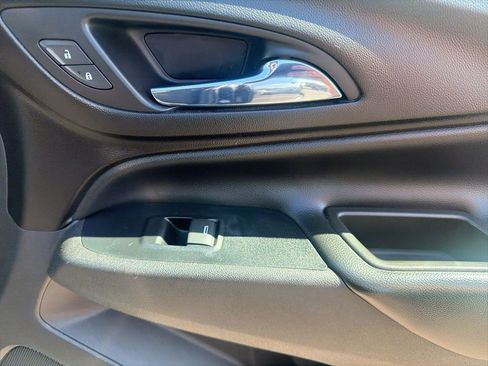 Used 2018 Chevrolet Equinox LT AWD/4WD image 21