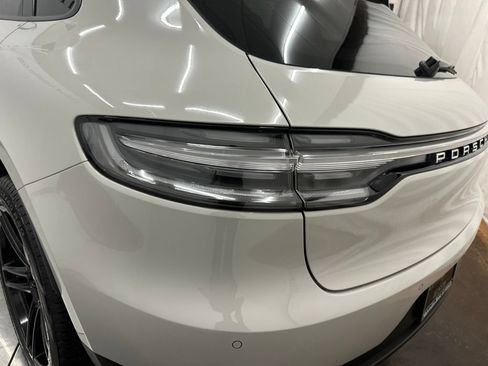 Used 2021 Porsche Macan AWD/4WD image 11