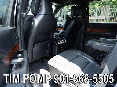 Used 2018 Lincoln Navigator Reserve AWD/4WD image 13