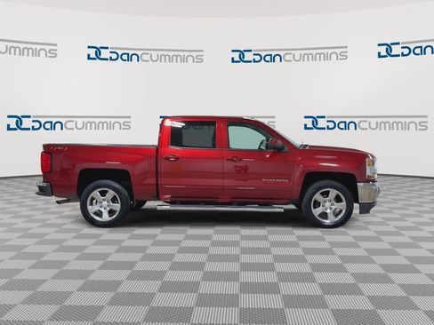 Used 2018 Chevrolet Silverado 1500 LT w/ All Star Edition AWD/4WD image 9