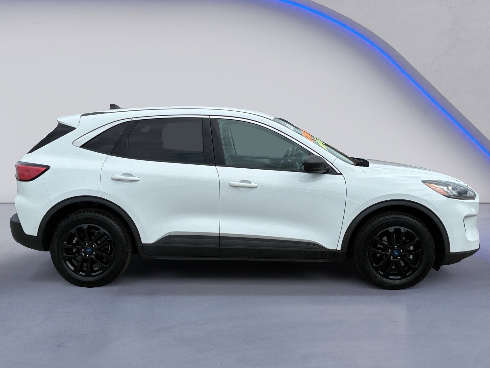 Used 2022 Ford Escape SE w/ Cold Weather Package FWD image 6